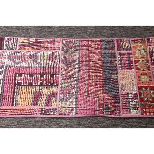 พรมตุรกีลายปะติดแบบวินเทจ ขนาด 1.8x3.9 ฟุต สีชมพู ลายเรขาคณิตเล็กๆ - Product Image 5