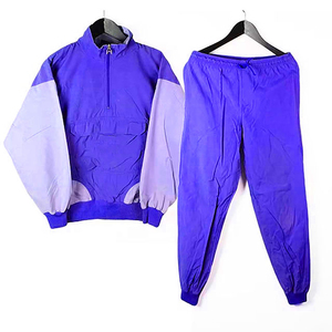 Chándal cortavientos ligero para hombre con logotipo personalizado en línea, conjunto de chándal cortavientos cómodo para exteriores de alta calidad - Product Image 5