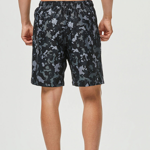 กางเกงขาสั้นผู้ชายสีดำเทาทึบไฮสตรีทเป็นมิตรกับสิ่งแวดล้อมผ้าแห้งเร็วเอวยางยืดลำลองกีฬากลางแจ้ง - Product Image 1