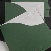 Enveloppes en papier coloré de luxe personnalisées avec logo en relief, rabat incurvé pour cartes d'invitation, cartes de remerciement et emballages de marque