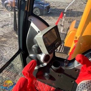 Excavatrice sur pneus Hyundai R225-9S avec moteur Cummins, prix bas, peu d'heures de travail, poids opérationnel de 25 à 35 tonnes pour la construction - Product Image 6