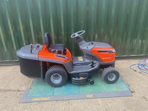 Husqvarna Z246 <b>Lawn</b> <b>Mower</b> For Sale - Product Image 4