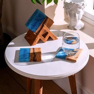 Juego de posavasos de resina epoxi de alta calidad con posavasos de resina de madera epoxi cuadrado decorativo con efecto océano - Product Image 1