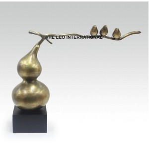 Esculturas Modernas con Acabado Antiguo de Latón de la India, Estilo Moderno Nórdico, Base de Aluminio y Mármol para Decoración del Hogar - Product Image 1