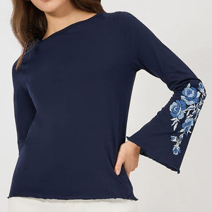 T-shirt brodé d'été de haute qualité pour femmes, respirant, entièrement personnalisé, t-shirt brodé pour femmes - Product Image 5