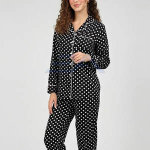 ชุดนอนผ้าฟลีซสำหรับผู้หญิง ราคาถูก คุณภาพสูง ผลิตจากโพลีเอสเตอร์/คอตตอน  รับสกรีนโลโก้ด้านหน้า ขายดี - Product Image 2