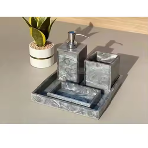 Ensemble de salle de bain en résine de luxe accessoires de vanité modernes porte-savon porte-brosse à dents plateau à gobelet concepteur élégant décor fait main - Product Image 6