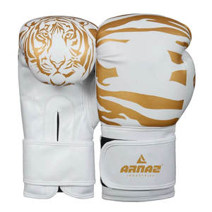 Gants de boxe à finition lisse et confort d'entraînement prolongé, avec rembourrage de qualité supérieure et ajustement facile pour les mains - Product Image 1
