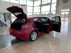 ราคาขายส่ง รถยนต์มือสอง Lexus CT 200h ปี 2015 แบบ 4 ประตู แฮทช์แบ็ก พวงมาลัยซ้าย มีหลังคาซันรูฟ ระบบนำทาง สตาร์ทเครื่องยนต์จากระยะไกล บลูทูธ พร้อมขาย - Product Image 2