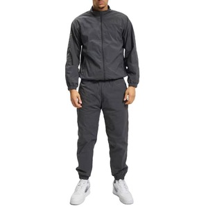 Chándal cortavientos de algodón personalizable para hombre, conjunto de dos piezas de diseñador ODM con chaqueta y pantalón corto para un funcionamiento cómodo en invierno - Product Image 4