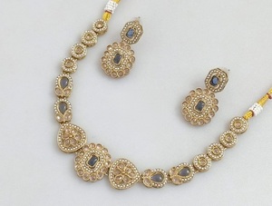 Encantador conjunto de Collar chapado en oro de primera calidad con elegantes pendientes para ropa de fiesta de boda hecho de latón para mujer - Product Image 6