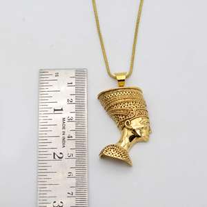 Colgante de busto de Nefertiti-Collar de Faraón de oro de latón hecho a mano con cadena | Joyería étnica de latón amarillo-plateado | Regalo especial - Product Image 3