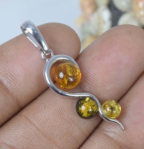 Colgante de múltiples piedras preciosas de forma redonda de ámbar Báltico Natural de sólida plata de ley 925 - Product Image 4