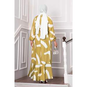 Vestido modesto con cinturón cintura de satén mostaza - Product Image 4