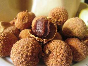 Top Venta de lichi seco Vietnam secado al sol naturalmente dulce sin azúcar añadido Snack rico en nutrientes Grado Superior Litchi al por mayor - Product Image 4