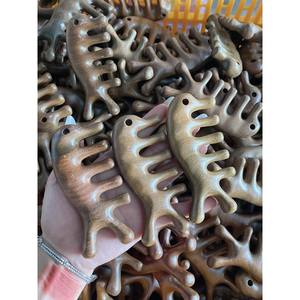 PEIGNE EN BOIS DE SANTAL INFUSÉ CATAPPA PURE POUR LE BIEN-ÊTRE QUOTIDIEN DES CHEVEUX - Product Image 5