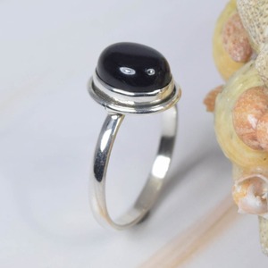 Bague de fiançailles à la main en argent sterling 925 avec monture ovale en onyx noir pour bijoux à la mode de fête - Product Image 3