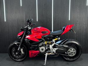 Ducati Streetfighter V2 2020 a 2025: Motocicletas deportivas usadas de gran apariencia en venta - Product Image 6