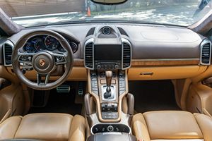 2018 Cay enne Turbo มือซ้ายขับ5ที่นั่ง - Product Image 4