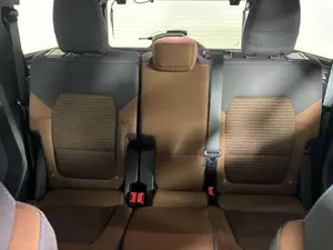 ฟอร์ด บรอนโก รุ่นออเตอร์แบงค์ส ปี 2023 - Product Image 5