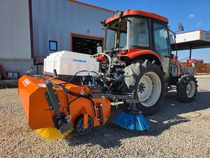 Barredora Trasera para Tractor Sayginlar con Cepillo Lateral y Sistema de Riego y Desinfección para Limpieza de Carreteras - Product Image 6