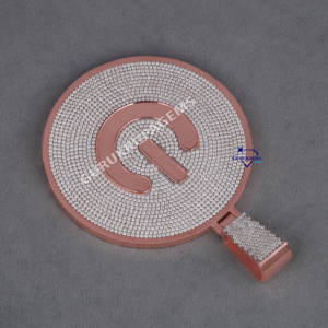 Superbe pendentif de collection de bijoux hip hop glacés fabriqué en argent sterling 925 avec des diamants moissanite de haute qualité - Product Image 4