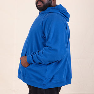 Vêtements pour hommes en gros, sweats à capuche multicolores écologiques imprimés à l'écran et brodés, coupe ample, mélange de coton et de polyester, 400 g - Product Image 3