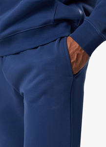 Pantalones de deporte al aire libre ajustados para hombre de diseño personalizado, pantalones largos informales de algodón para correr con cordón de grosor ligero - Product Image 5