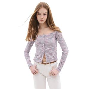 Blusa con cuello barco y botones - Product Image 2