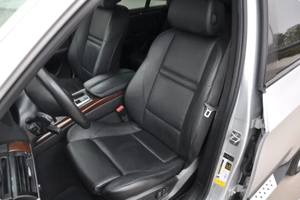 Asequible para Conducir |   CONDUCCIÓN IZQUIERDA |   Volante a la derecha |   2010 B M W X5 XDRIVE35DDSS - Product Image 5