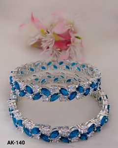 Elegante conjunto de brazaletes AD para mujer, joyería única hecha a mano para uso nupcial, festivales y ocasiones especiales - Product Image 1