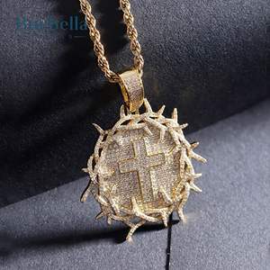 Corona de espinas helada chapada en oro de 18 quilates de plata 925 de alta calidad con colgante de medallón cruzado - Product Image 3