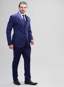 Costume Homme Bleu de Haute Qualité 5 Pièces Coupe Slim Blazer Gilet Pantalon pour Mariages Fêtes et Occasions Professionnelles Disponible à la Vente - Product Image 2