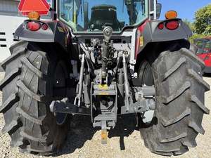 2025 MASSEY FERGUSON 5M.135 Acheter pas cher d'occasion Massey Ferguson Tracteur agricole 100HP - Product Image 5