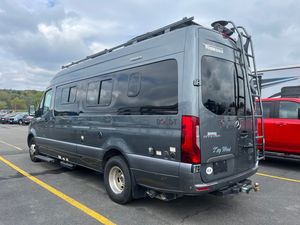 Autocaravana de Lujo WINNEBAGO BOLDT 70BL USADA BARATA, Año 2020, con Emisión Euro 5, para 4-6 Pasajeros, Horno Microondas para Camping - Product Image 6