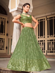 Lehenga semicompuesta de Georgette y blusa sin coser con dupatta - Product Image 3