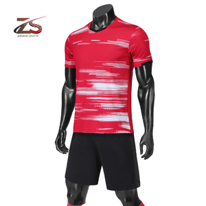 Nuevo diseño personalizado y logotipo transpirable deportes uniforme de fútbol barato de alta calidad uniforme de fútbol hecho en Pakistán - Product Image 1