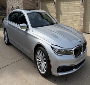 2019 740i xDrive Tubo 6 cylindres AWD - Product Image 1