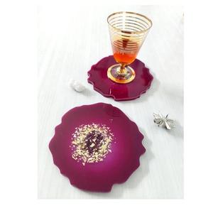 Ensemble de sous-verres en résine unique avec accents de feuilles métalliques, tapis époxy faits à la main, parfaits pour la décoration de table moderne et les cadeaux - Product Image 3