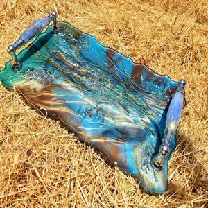 Plato de resina hecho a mano, diseño contemporáneo vibrante, perfecto para servir postres, aperitivos, frutas o mesa decorativa - Product Image 6