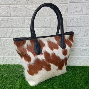 Bolsos de Mano de Cuero Vacuno Hechos en Fábrica a Precio Económico, Material Duradero, Venta Caliente, Bolsos de Mano de Cuero Vacuno de Moda - Product Image 2