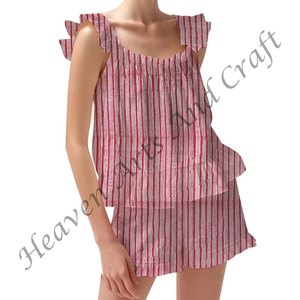 Conjunto de pijama de dos piezas de diseñador de la mejor calidad para mujer Kurta Primavera/Verano Floral ajustado con tiras y volantes - Product Image 1