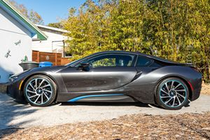 BMW i8 Coupé 2016 d'occasion en excellent état - Product Image 6