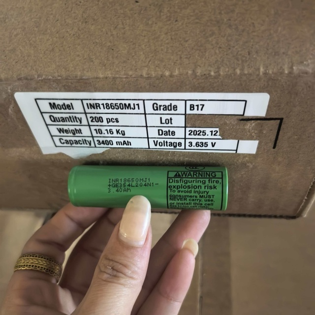 Rechargeable Cylindrical Lithium Ion 18650 Battery MJ1 3.7V 3500MAH 10A Discharge Rate for Ebike Power Tools