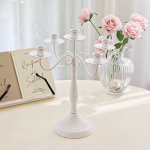 Candelabro Dorado de 5 Pilares Multiusos para Centro de Mesa, Decoración de Lujo, Exhibición de Eventos y Uso Diario, Venta al por Mayor desde India - Product Image 2