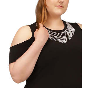 T-shirt Nera da Donna Plus Size Michael Kors con Frange di Strass e Spalle Scoperte, Taglia 2X - Product Image 2
