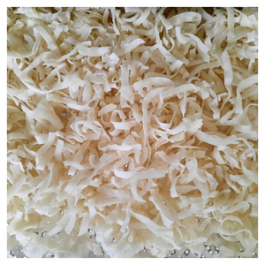 Viande de noix de coco séchée exotique du Vietnam: parfaite pour la cuisson, les smoothies et les collations avec un riche arôme de viande de noix de coco séchée Bliss - Product Image 2