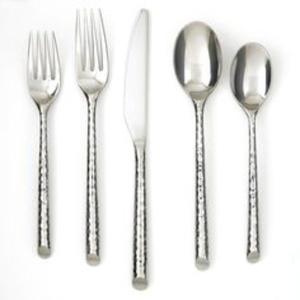 Ensemble de couverts en acier inoxydable de haute qualité avec poignées élégantes et texture polie pour une table à manger moderne - Product Image 2
