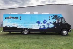 Food Truck mobile entièrement équipé en acier inoxydable 380V avec service à café et crème glacée Hotdog Chips - Product Image 3