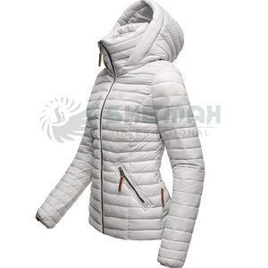 Veste équestre classique pour femme avec doublure en polaire coquille durable fermeture sécurisée à la taille réglable et confort durable - Product Image 4